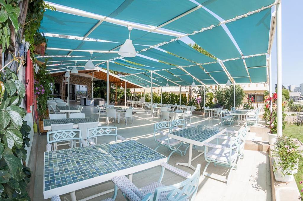 Colophon Beach Otel Ґумулдур Екстер'єр фото