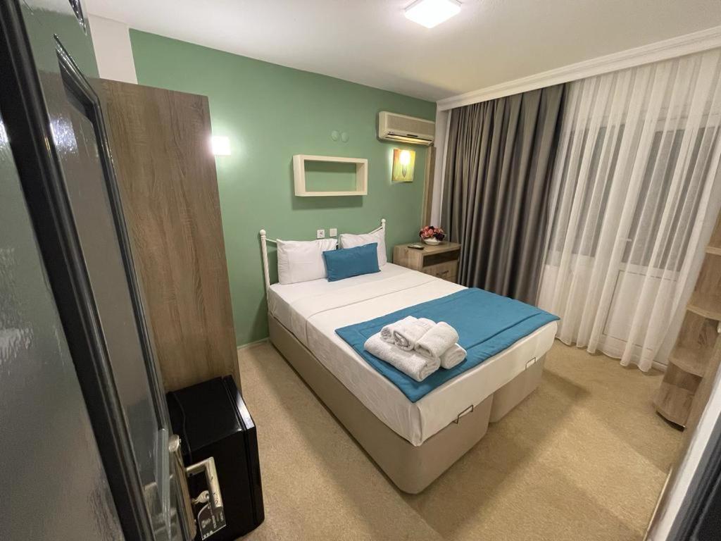 Colophon Beach Otel Ґумулдур Екстер'єр фото